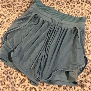 gymshark geo mesh shorts size small